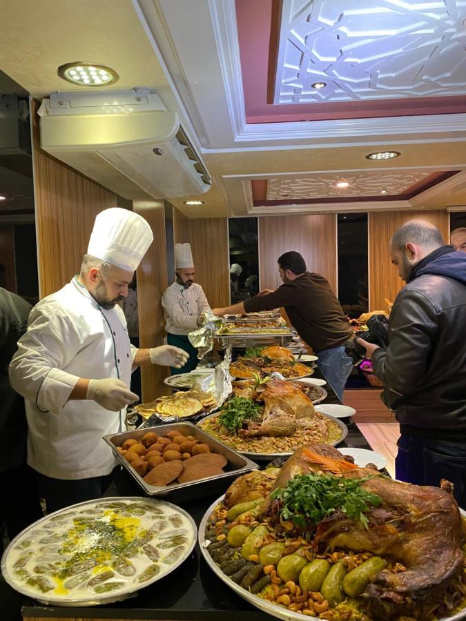 Rest Hills Hotel Amman Ngoại thất bức ảnh